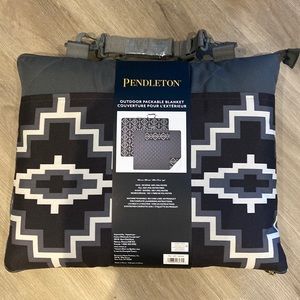 BNWT Pendleton Outdoor Packable Blanket